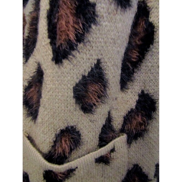 MK Metric Knits Cardigan Leopard Animal Print Fuzzy Ultra Soft Sweater Size L - Picture 7 of 10